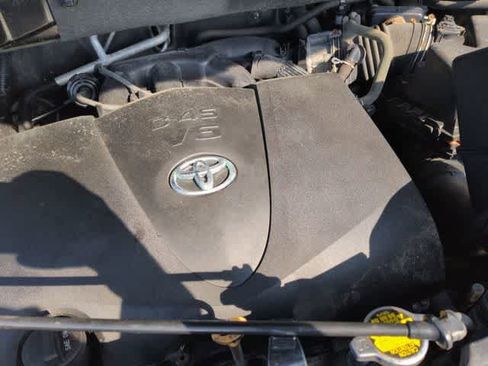 Used 2017 Toyota Highlander XLE AWD/4WD image 15