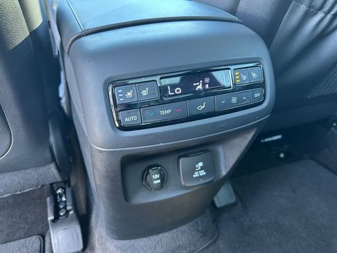Used 2025 Hyundai Palisade Calligraphy image 36
