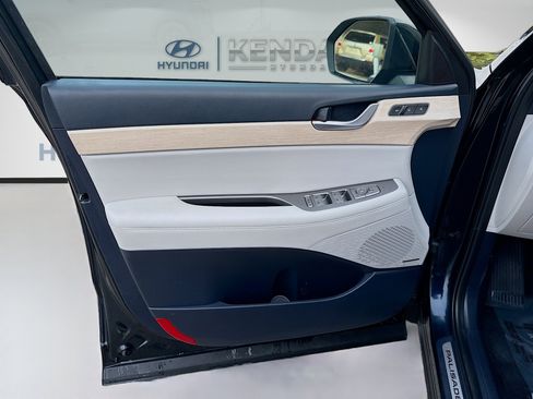 Used 2023 Hyundai Palisade Limited image 19