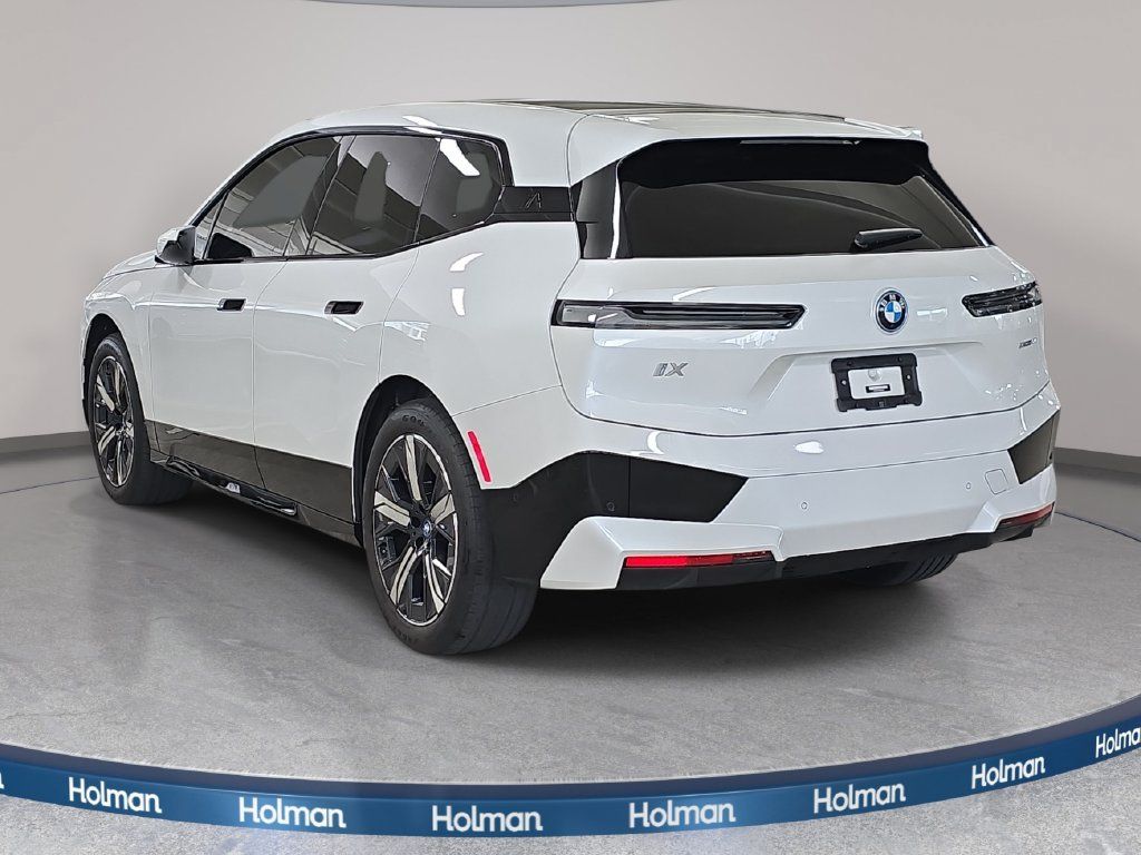 Certified 2024 BMW iX xDrive50 w/ Sport Package AWD/4WD image 9