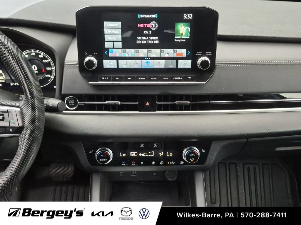 Used 2023 Mitsubishi Outlander SEL AWD/4WD image 22