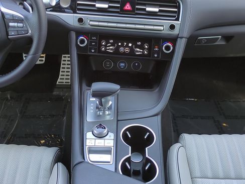 Used 2025 Genesis G70 3.3T Advanced RWD image 14