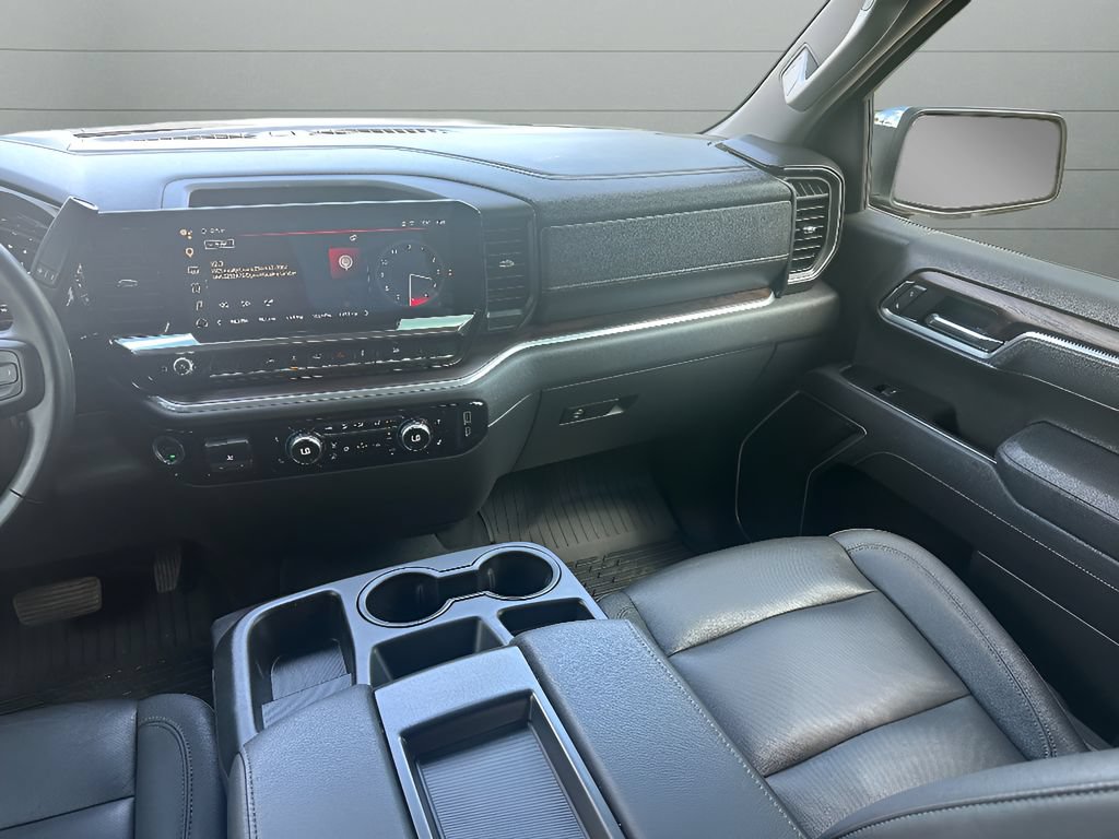 Used 2025 GMC Sierra 1500 SLT AWD/4WD image 18