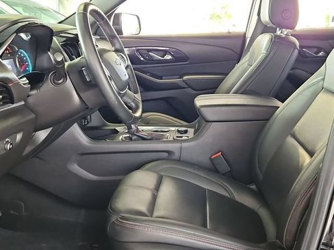 Used 2023 Chevrolet Traverse RS FWD image 22