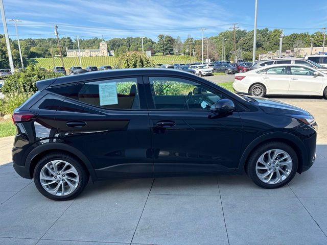 Used 2027 Chevrolet Bolt LT w/ Comfort Package FWD image 8