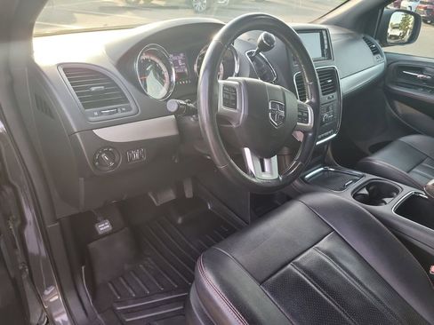 Used 2018 Dodge Grand Caravan GT image 17