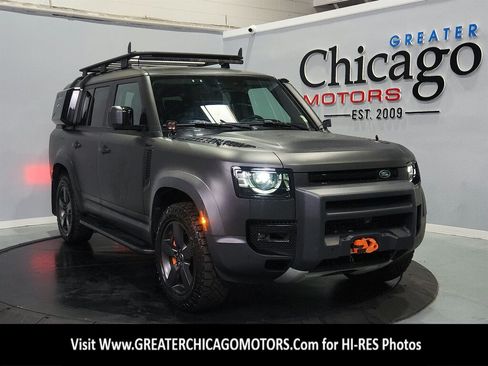 Used 2023 Land Rover Defender 130 SE AWD/4WD image 4