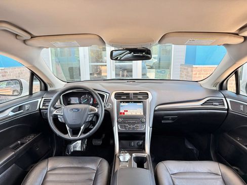 Used 2018 Ford Fusion SE w/ Equipment Group 602A FWD image 21