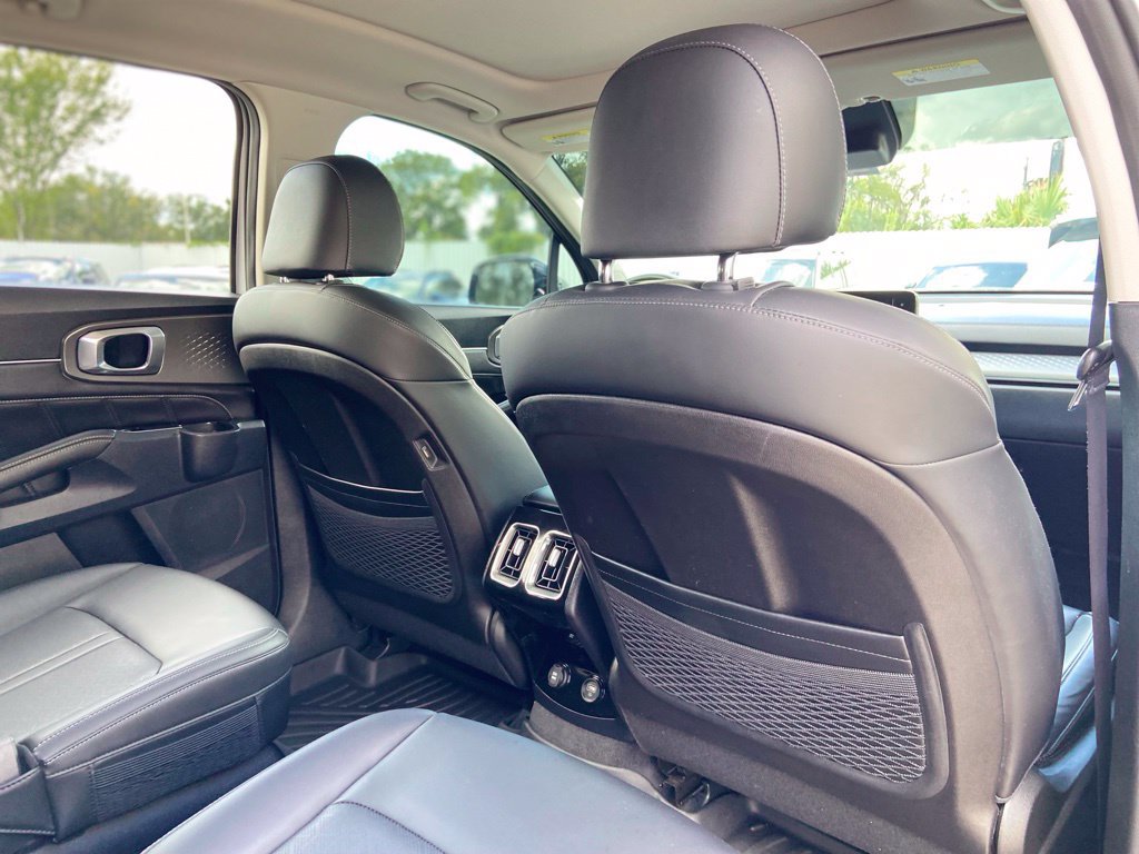 Used 2023 Kia Sorento SX AWD/4WD image 23