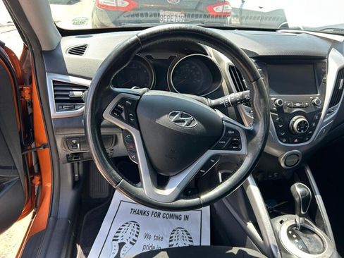 Used 2017 Hyundai Veloster FWD image 20