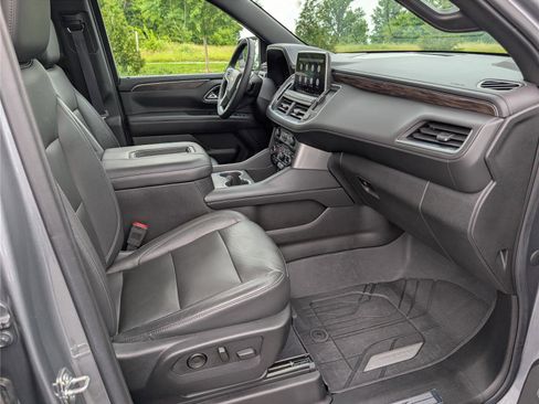 Used 2021 Chevrolet Tahoe LT w/ LT Signature Package AWD/4WD image 11