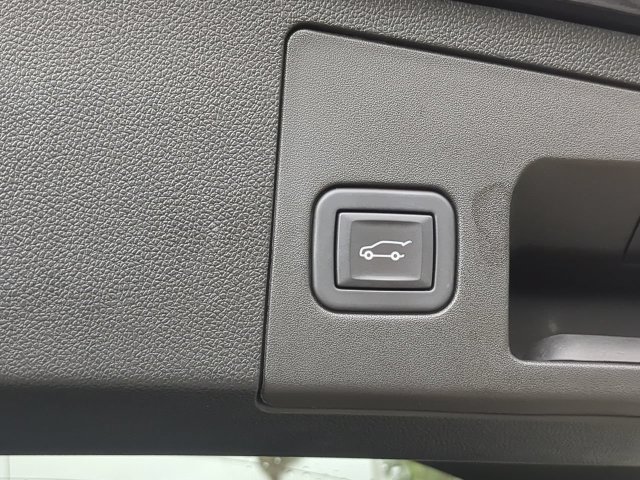 Used 2024 Cadillac XT4 Sport FWD image 15