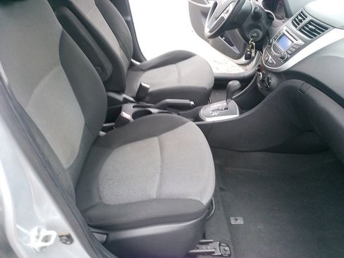 Used 2012 Hyundai Accent GS FWD image 30