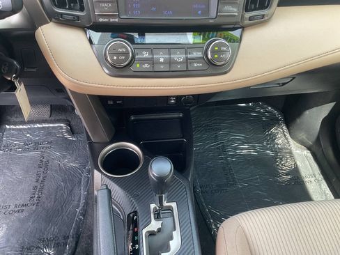 Used 2013 Toyota RAV4 XLE FWD image 24