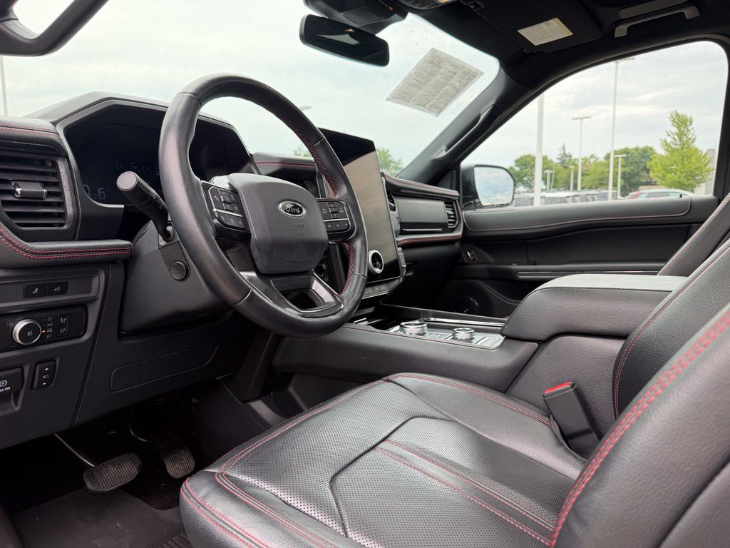 Used 2022 Ford Expedition Limited AWD/4WD image 4