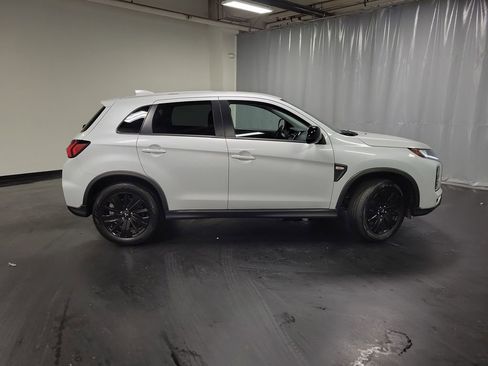 Used 2025 Mitsubishi Outlander Sport LE AWD/4WD image 9