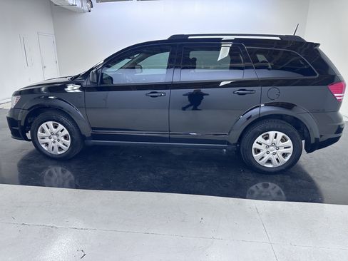 Used 2019 Dodge Journey SE FWD image 10