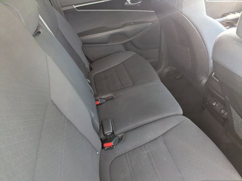 Used 2019 Kia Sorento LX V6 image 14