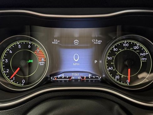 Used 2019 Jeep Cherokee Trailhawk w/ Comfort & Convenience Group AWD/4WD image 12
