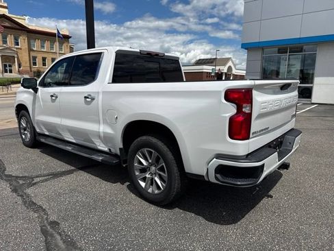 Used 2020 Chevrolet Silverado 1500 High Country w/ Technology Package AWD/4WD image 3