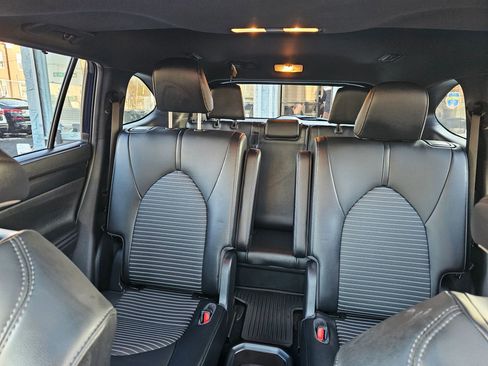Used 2021 Toyota Highlander XSE image 42