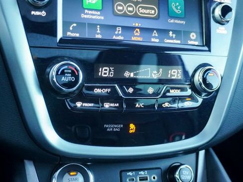 Used 2024 Nissan Murano SV image 18