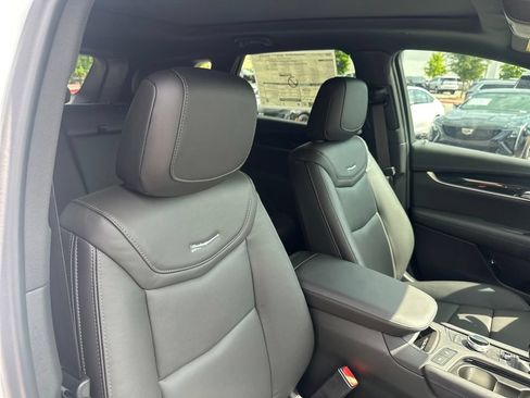 New 2026 Cadillac XT5 Premium Luxury w/ LPO, ONYX Package FWD image 17