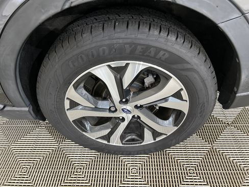 Used 2021 Subaru Outback Limited XT AWD/4WD image 10