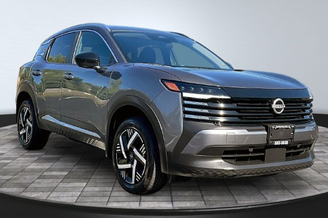Used 2026 Nissan Kicks SV FWD image 3