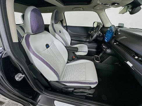 Certified 2025 MINI Cooper S image 28