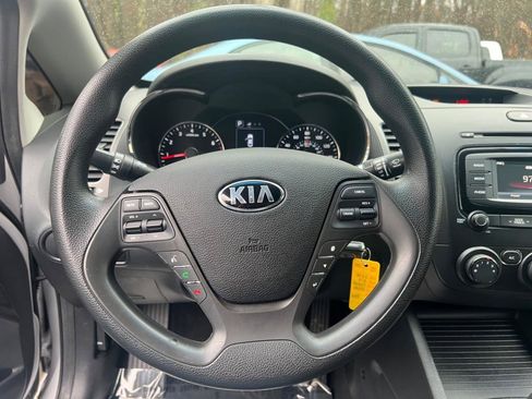 Used 2017 Kia Forte LX w/ LX Popular Package image 23