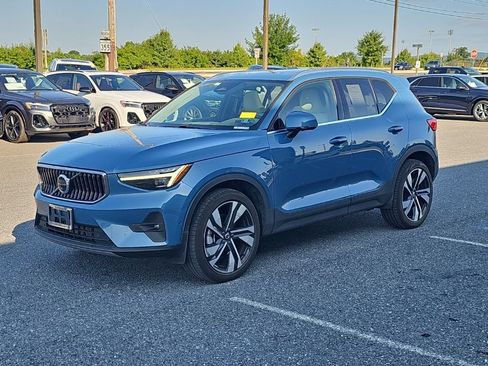 Used 2024 Volvo XC40 B5 Ultimate w/ Protection Package Premier AWD/4WD image 16