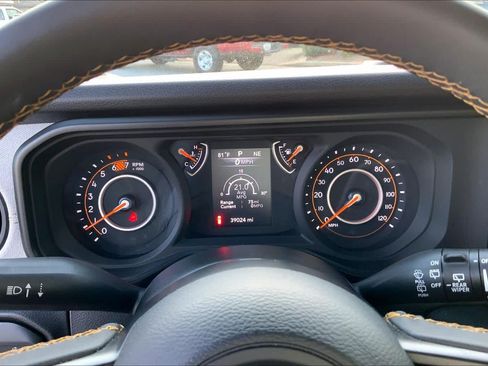 Used 2024 Jeep Wrangler Sport AWD/4WD image 21