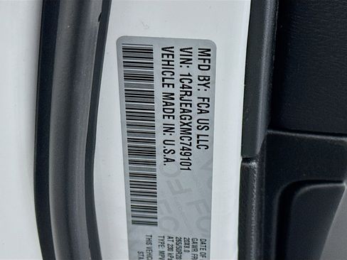 Used 2021 Jeep Grand Cherokee Freedom Edition RWD image 12