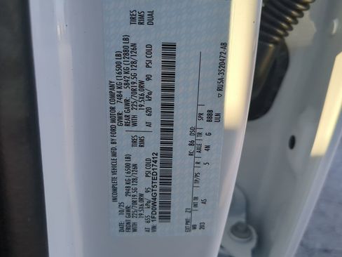 New 2026 Ford F450 XL w/ XL Chrome Package image 24