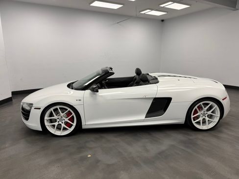 Used 2011 Audi R8 V10 AWD/4WD image 78