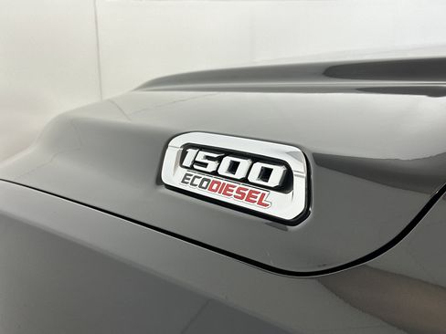 Used 2022 RAM 1500 Limited image 18