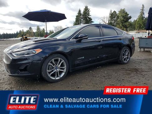Used 2019 Ford Fusion Titanium image 1
