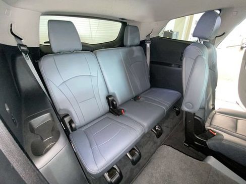 Used 2020 Buick Enclave Essence FWD image 12