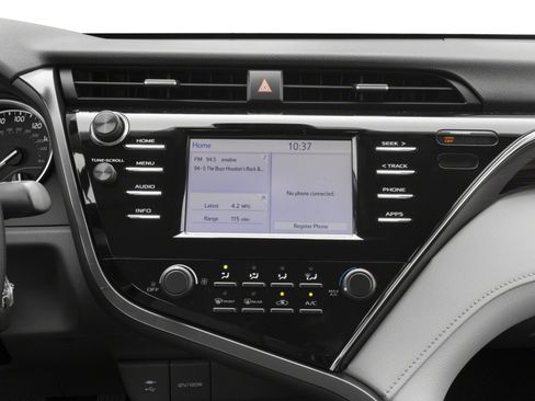 Used 2018 Toyota Camry XLE w/ Audio Package FWD image 10