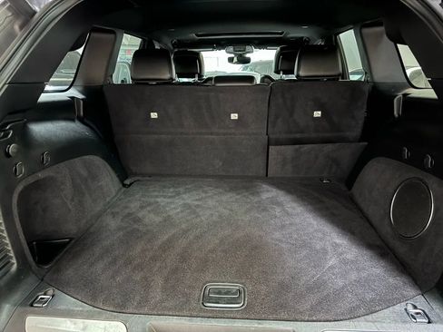 Used 2018 Jeep Grand Cherokee Limited image 20