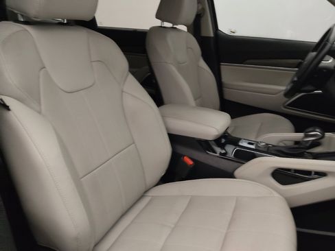 Used 2022 Kia Telluride EX w/ EX Premium Package FWD image 21