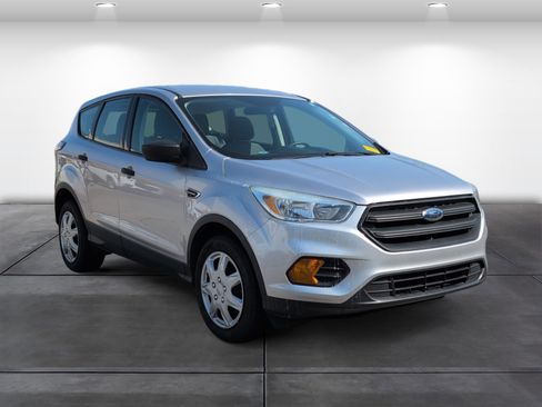 Used 2017 Ford Escape S FWD image 2