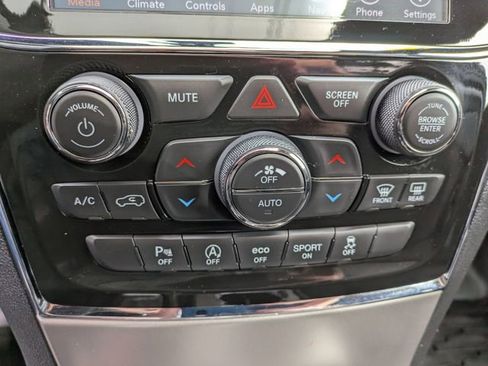 Used 2021 Jeep Grand Cherokee Laredo X AWD/4WD image 22