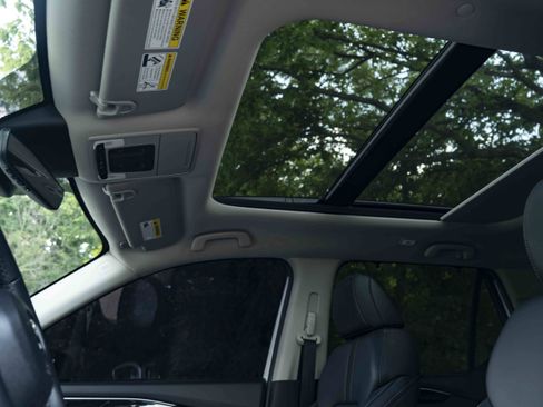 Used 2025 Honda Pilot Touring image 36