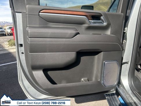 Used 2025 GMC Sierra 2500 Denali image 17