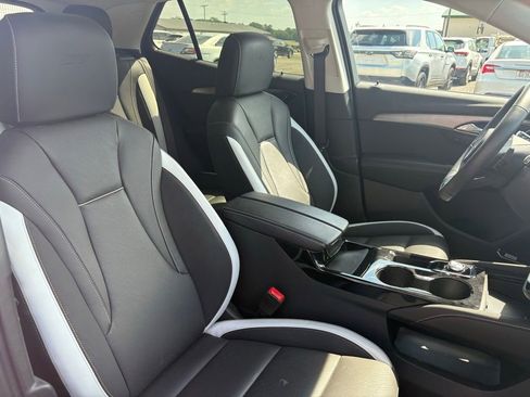 Used 2024 Buick Envision Sport Touring AWD/4WD image 18
