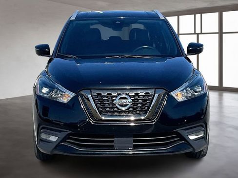 Used 2020 Nissan Kicks SR w/ SR Premium Package FWD image 4