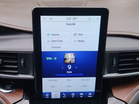 Certified 2022 Ford Explorer King Ranch w/ Technology Package AWD/4WD image 12