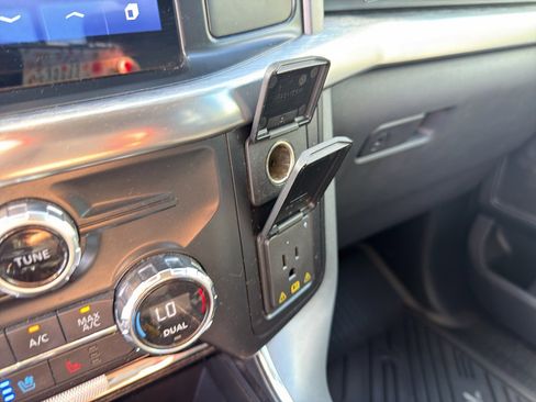 Used 2021 Ford F150 Lariat w/ Trailer Tow Package image 37